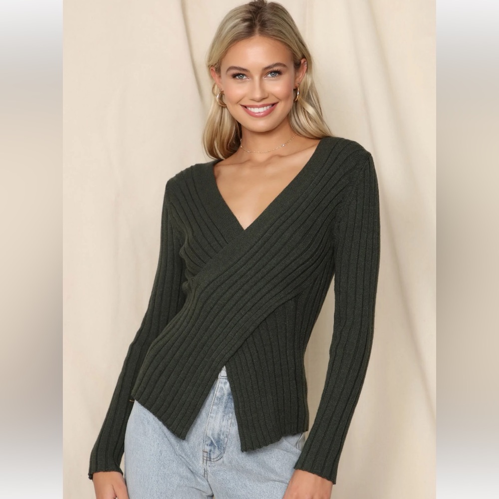 NWT Green Sweater-Small